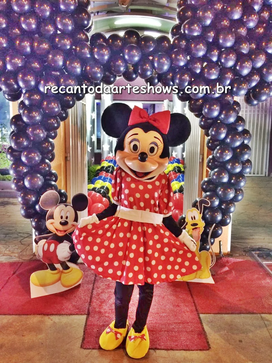 Personagem Minnie em festa temática